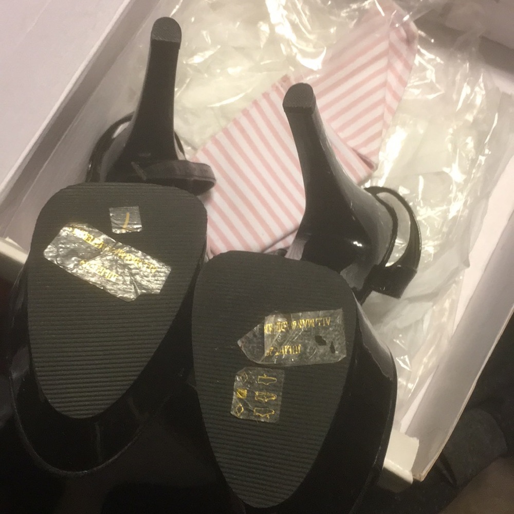 High heels - Picture 2 of 2